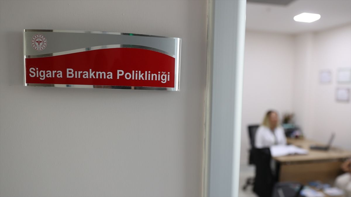 Ergenlere ve gebelere yönelik sigara bırakma poliklinikleri yaygınlaştırılacak