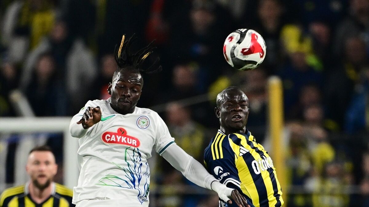 Fenerbahçe, Süper Lig'de yarın Çaykur Rizespor'a konuk olacak