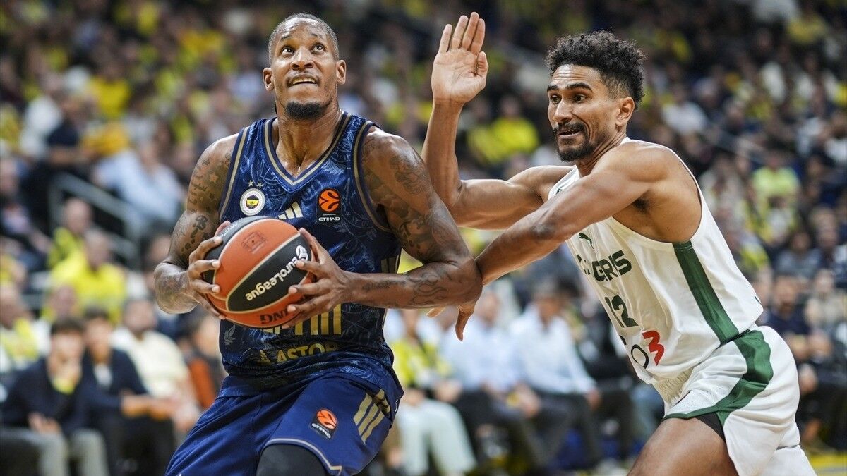 Fenerbahçe Tarfin konuk ettiği Zalgiris'i 99-80 yendi
