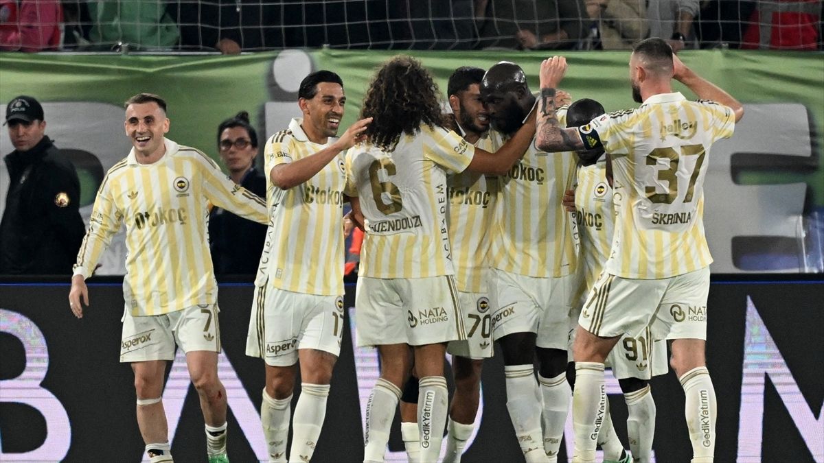 Fenerbahçe, UEFA Şampiyonlar Ligi'nde yarın Aston Villa'ya konuk olacak