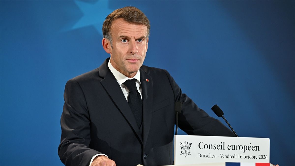 Fransa Cumhurbaşkanı Macron gelecek günlerde sendika dışı eylemlerin her yerde yasaklanacağını açıkladı