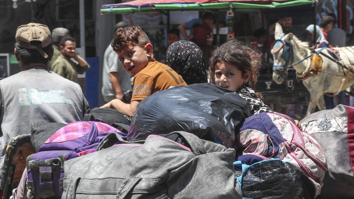 İsrail, saldırılarıyla felakete neden olduğu Gazze'de Filistinlileri sürgün planından vazgeçmedi