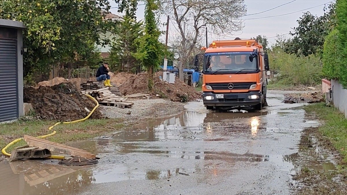 İstanbul'da selden etkilenen Şile'de temizlik çalışmaları sürüyor