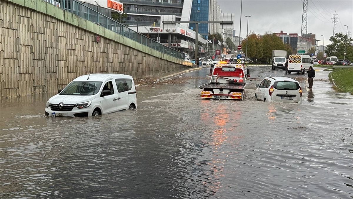 İstanbul'un da aralarında bulunduğu 18 il için sarı ve turuncu kodlu uyarı