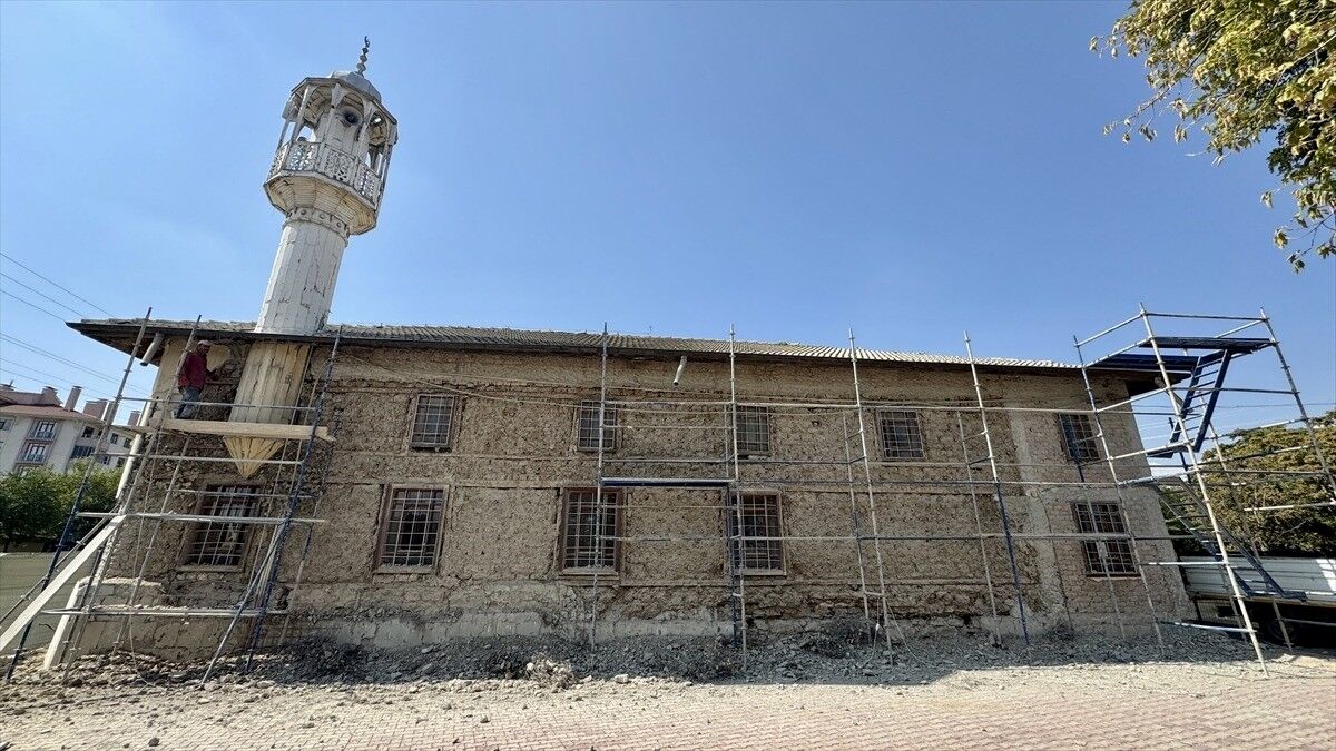 Konya'nın tarihi camileri restore ediliyor