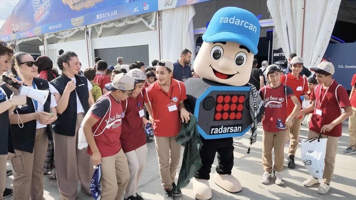TEKNOFEST Güneydoğu'da öğrenciler 'Radarcan'la halay çekti