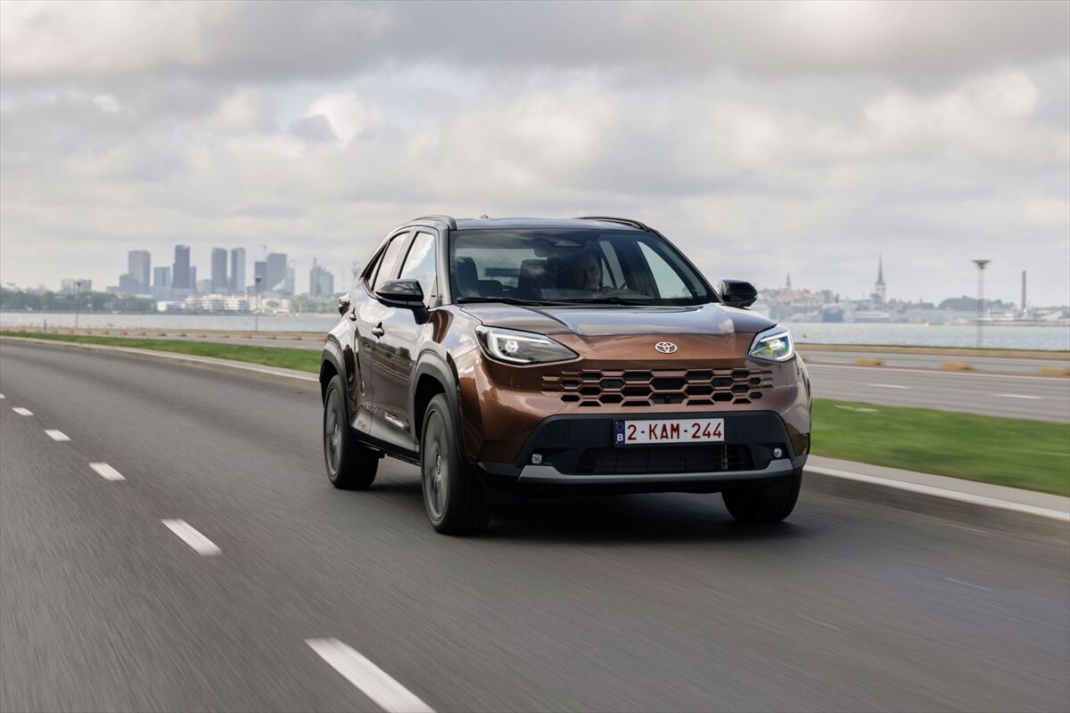 Toyota Yaris Cross Hybrid yenilenen tarzıyla Türkiye'de