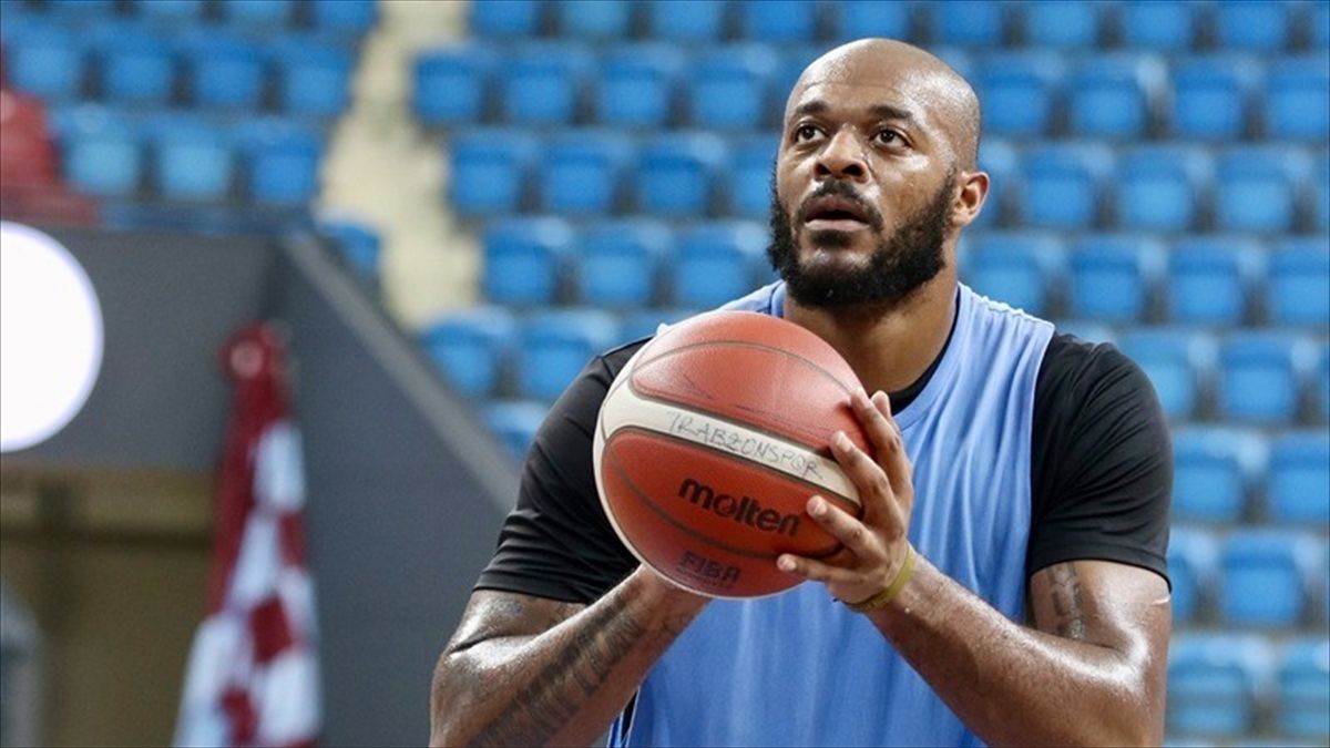 Trabzonspor Basketbol Takımı'nın yıldızı Tillman'ın hedefi çifte şampiyonluk