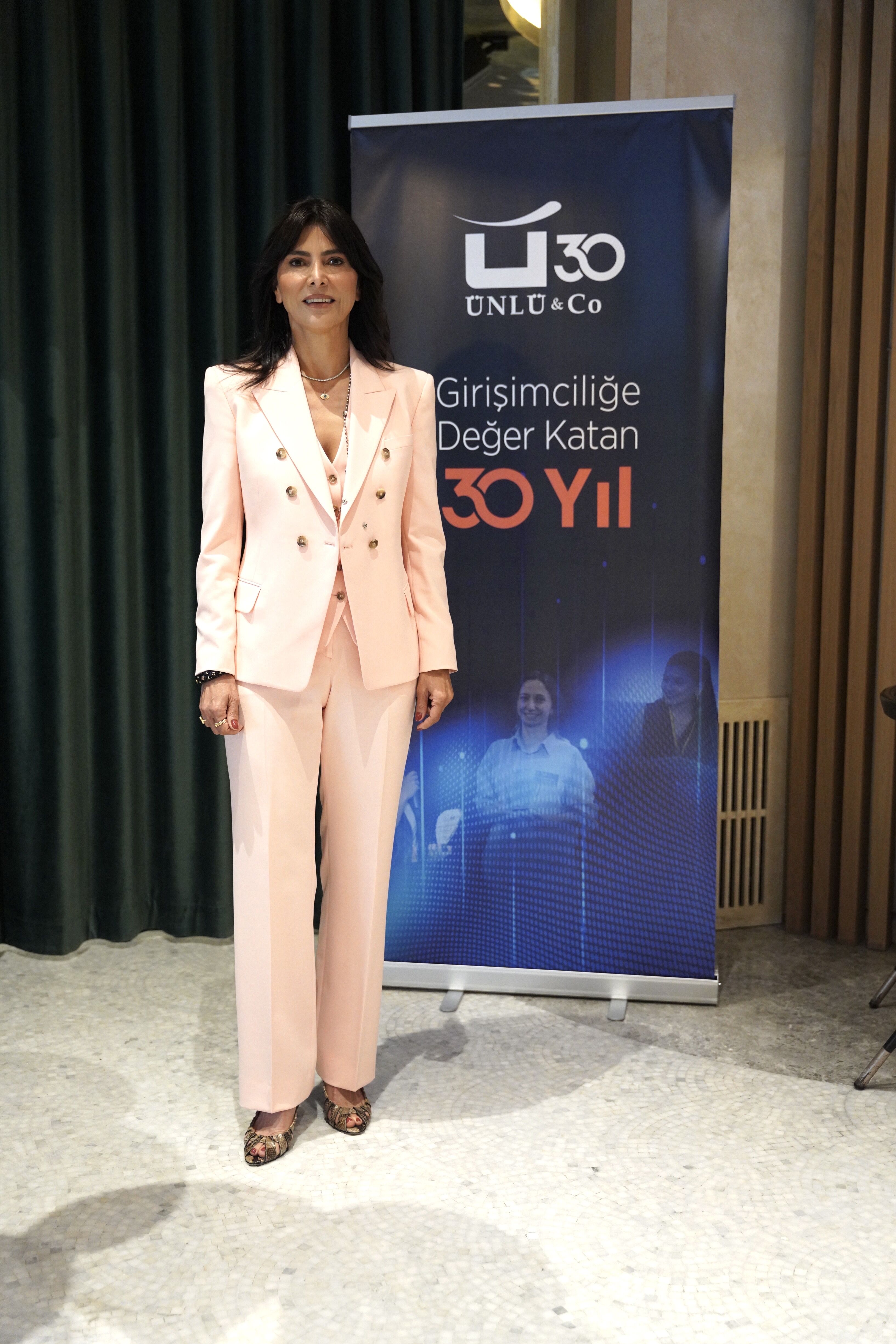 ÜNLÜ & Co Kadın Teknoloji Girişimcileri Akademisi'nde yeni dönem başvuruları başladı